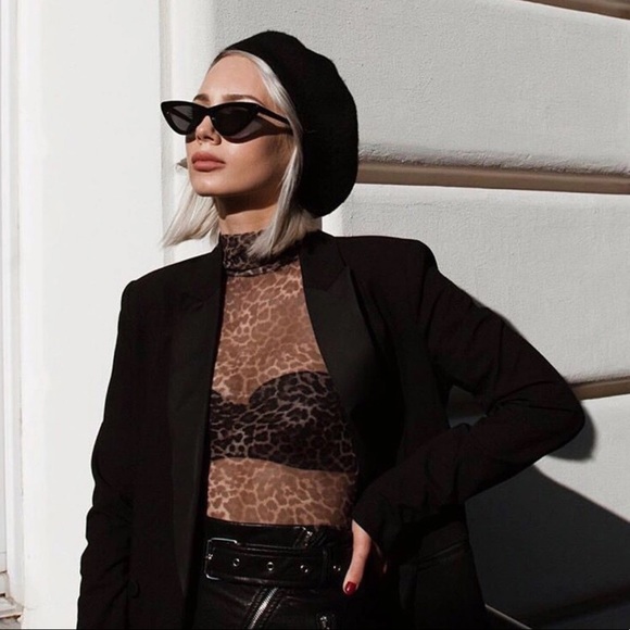 Black Cat Eye Sunglasses - Picture 4 of 7